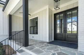 thumb_217_002originalcoveredfrontporch.jpg
