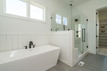 thumb_217_025originalprimaryshowerandtub.jpg