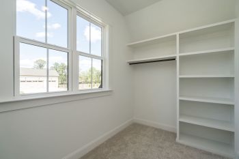 thumb_217_032originalthirdbedroomcloset.jpg