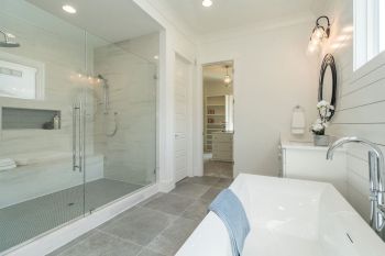 thumb_218_021originalprimaryshowerandtub.jpg