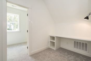 thumb_218_036originalfourthbedroomworkspace.jpg