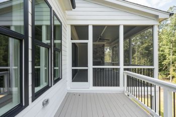 thumb_218_039originaldeckandporch.jpg